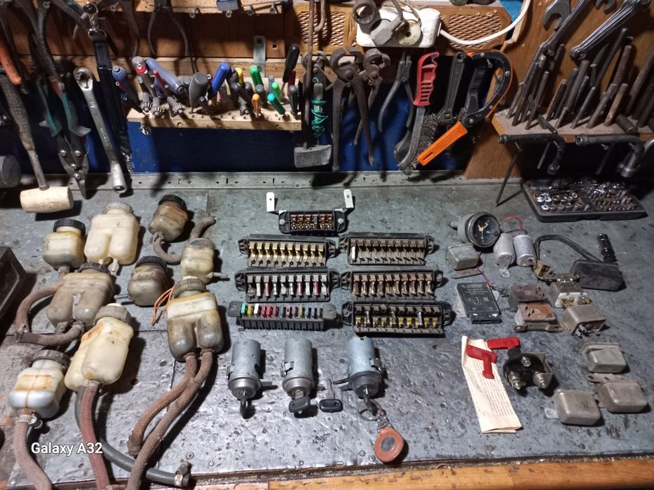 Пластикові робочі бочки і різне