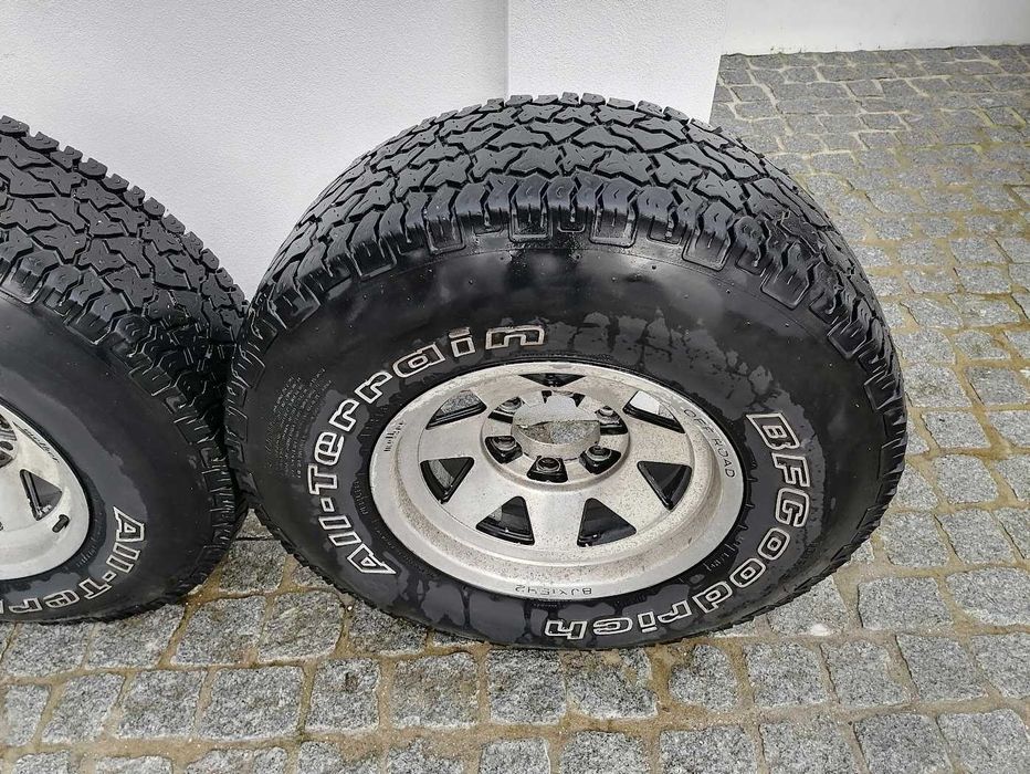 vendo conjunto de jantes e pneus