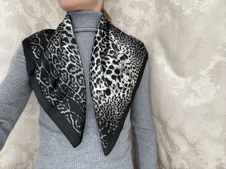 Шовкова хустка леопардова штучний шовк Шелковый платок леопард