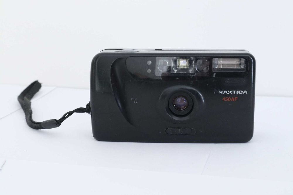 Aparat analogowy PRAKTICA 450AF retro PRL NRD na film 35 mm
