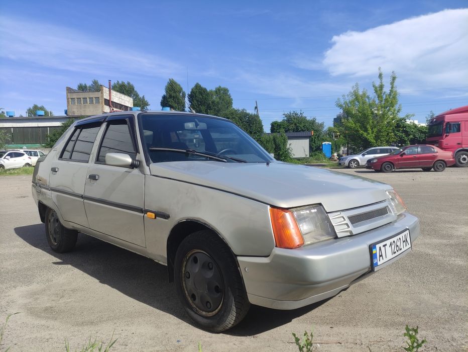 Славута 2009 год 1.3 инжектор люкс