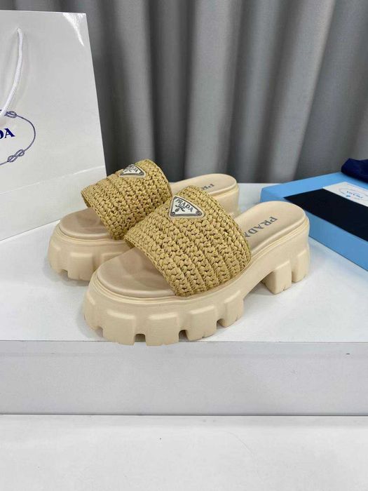 Buty, sandaly klapki, skora 080204