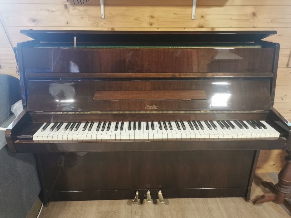 Piano vertical Rosler