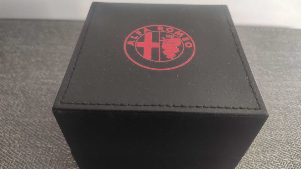 Zegarek Alfa Romeo dla kolekcjonera lub alfaholika - Okazja!