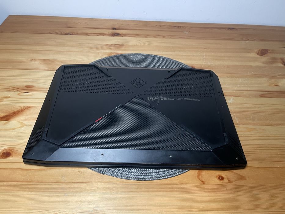 Hp omen 15 16Gb ram i5 gtx1050 4gb ssd256gb hdd 1tb