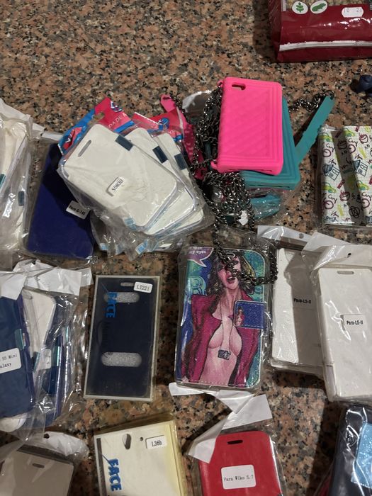 Lote de capinhas telefones antigos