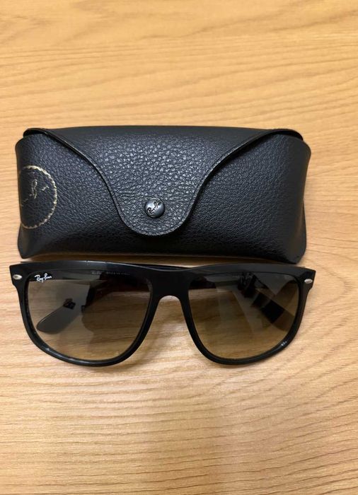 Pack ( iphone X + Asics + Eastpak + Rayban + Futebo)