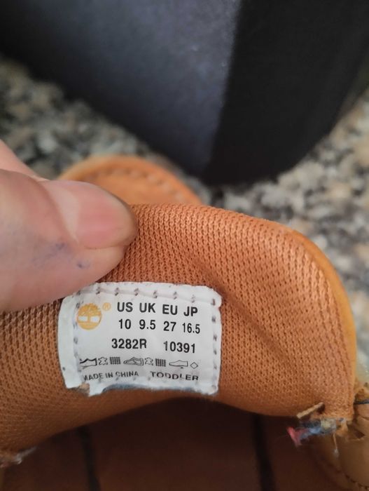 Calçado criança usado