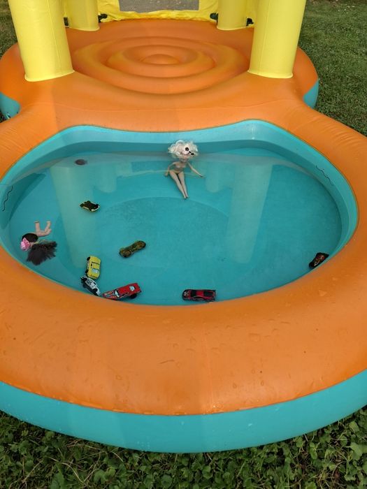 Dmuchany plac zabaw,  trampolina, basen