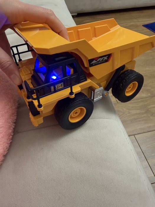 Самоскид на радіокеруванні