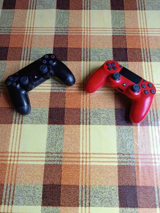 PS 4 Slim 1TB (Остання ревізія) + 2 геймпади + Ігри
