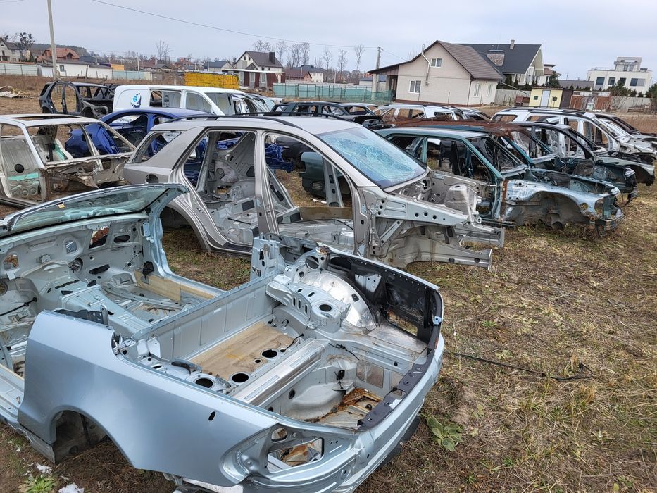 Кузова Мерседес Mercedes-Benz четверть кузов