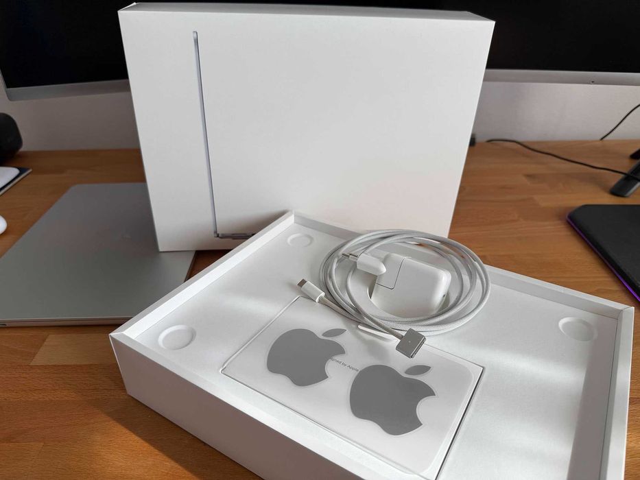 MacBook Air M2 – Impecável + Carregador + caixa original