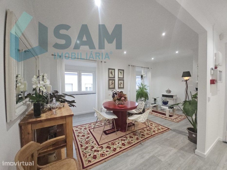 Apartamento T3 remodelado Centro Cadaval — Cadaval E Pêro Moniz, Lisboa