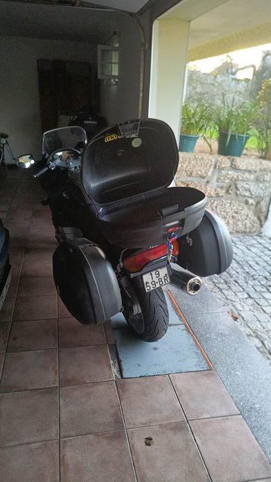 Vendo Yamaha GTS .E Kawasaki GPZ