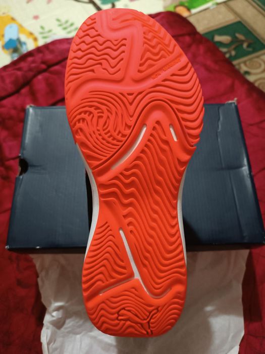 Новые женские кроссовки размер 38