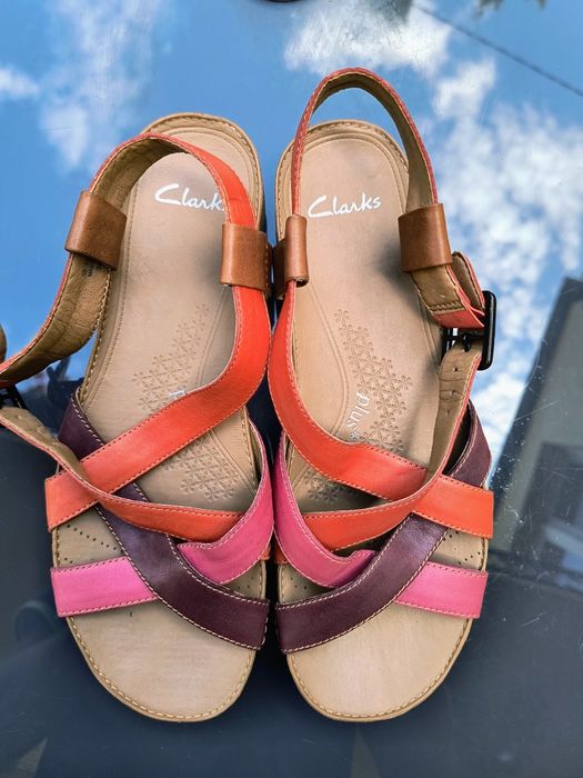 Sandały damskie skórzane Clarks rozmiar 37.