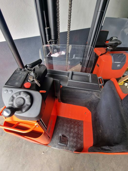 Empilhador/Stacker com elevação livre a 4.150mm