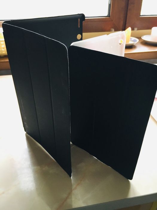 Продам чехлы для планшета б/у