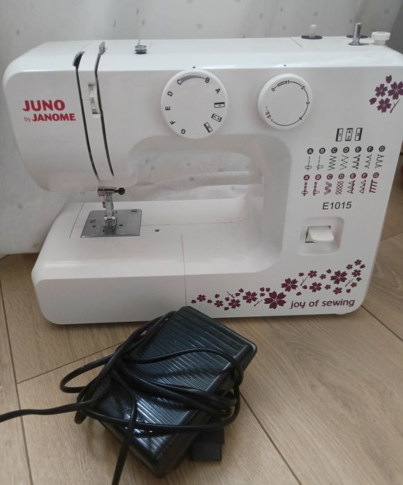 Maszyna do szycia Janome Juno