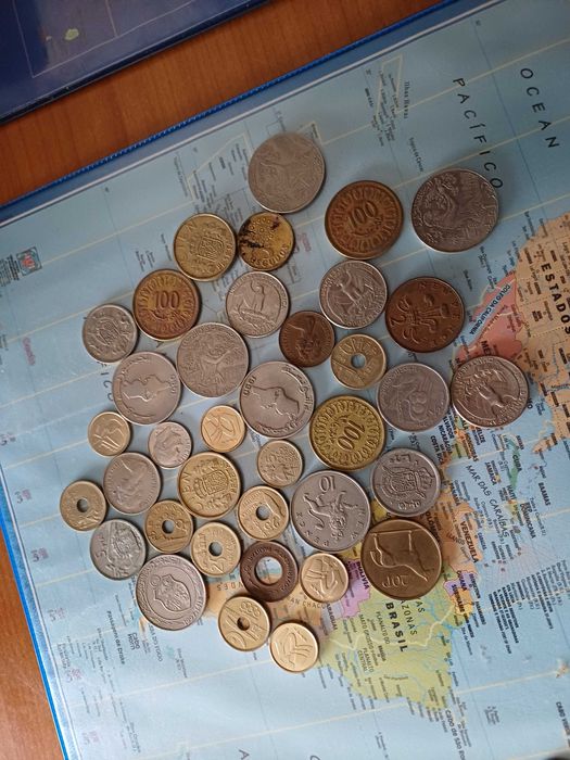 Moedas nacionais e estrangeiras