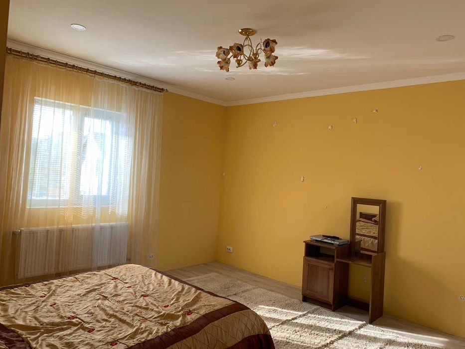 Продам хороший дом для большой дружной семьи  метро Киевская