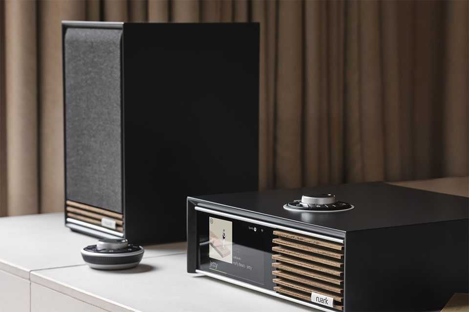 Sieciowy wzmacniacz Vintage Ruark Audio R610 + Wharfedale Linton BLACK