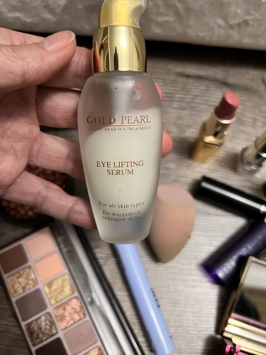 Лот косметики румяна помада тени тушь крем вокруг глаз тоналка