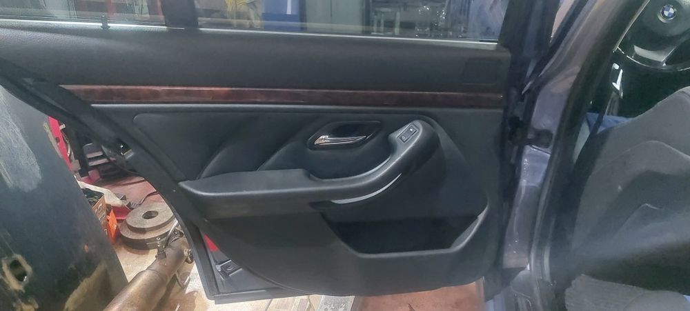 Продам Е39 М57 3.0 дизель 350+