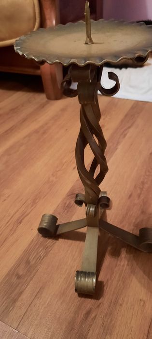 Swiecznik metalowy
