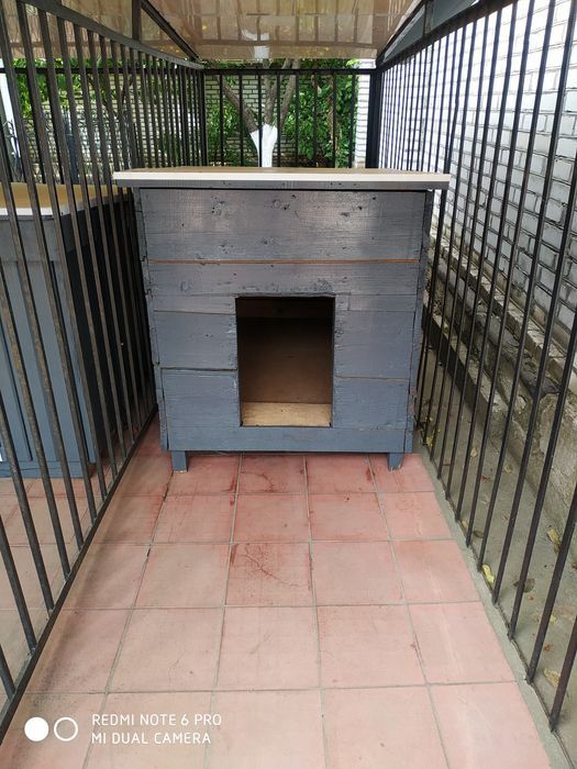 Продам бутку для собак з утепленням.Б/У в гарному стані.