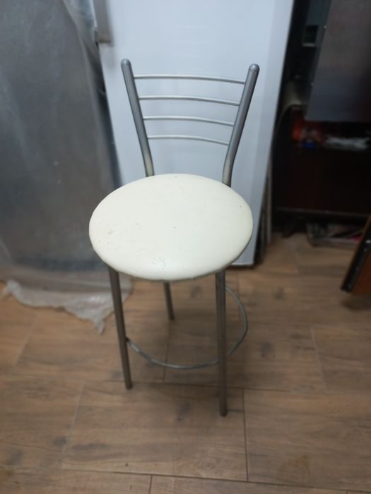 Продам барный стул