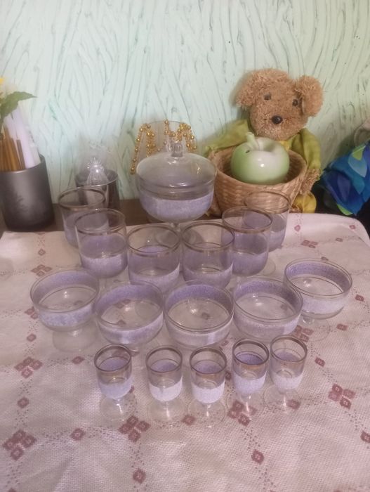 Хрустальні стакани та рюмки
