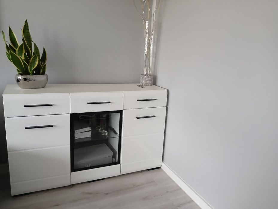 Meblościanka komoda i stolik