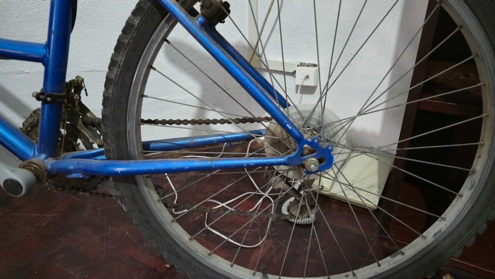 Bicicleta usada em boas condições