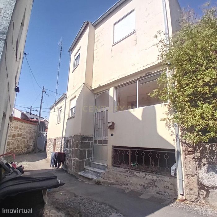 Casa para Recuperar na Gata, Guarda