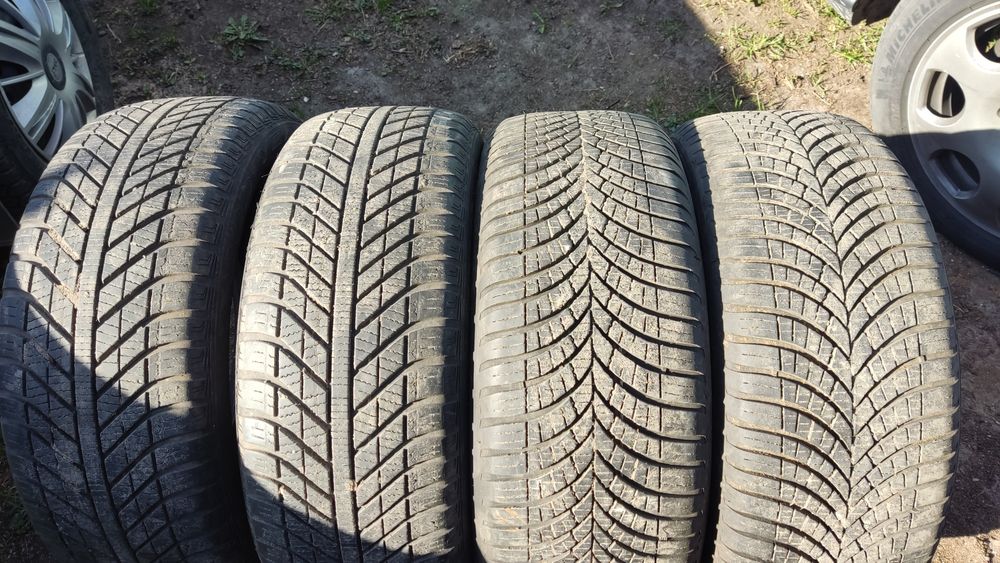 Opony całoroczne GoodYear 205 50 17