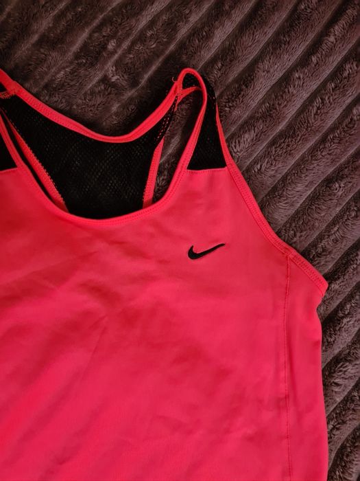 Футболка спортивна