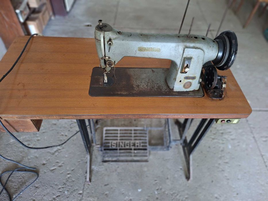 Máquina de Costura Profissional SINGER 331K2 + Motor HITACHI + Mesa robusta