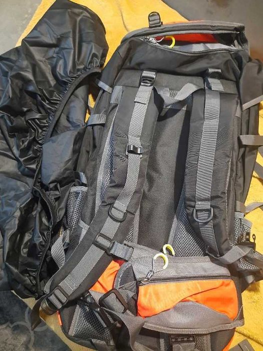 Mocny XXL Duży Plecak Turystyczny Trekkingowy 70L Męski Damski Górski
