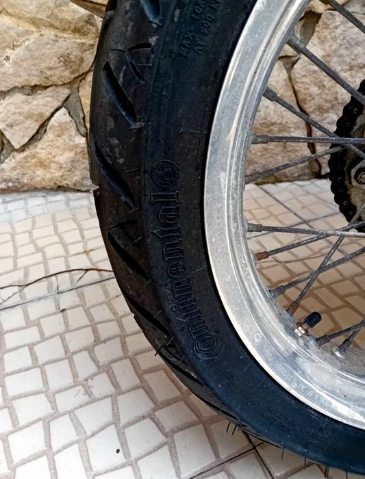 Troco AJP PR4 SM + €€€/Moto 4.