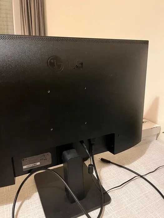 Monitor LG MR400, de 27 polegadas