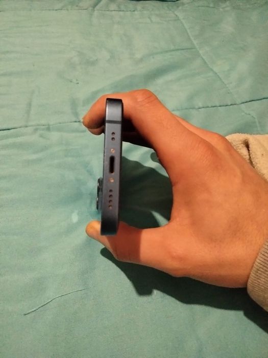 iPhone 13 mini with invoice, warranty, and original box64584680155009122