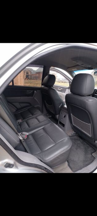 Продам Kia Sorento СТРОЧНО