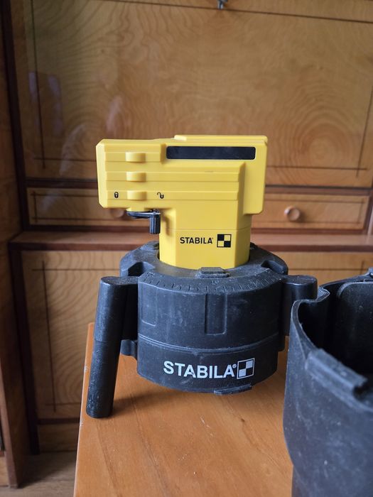 Laser krzyżowy Stabila Poziomica laserowa