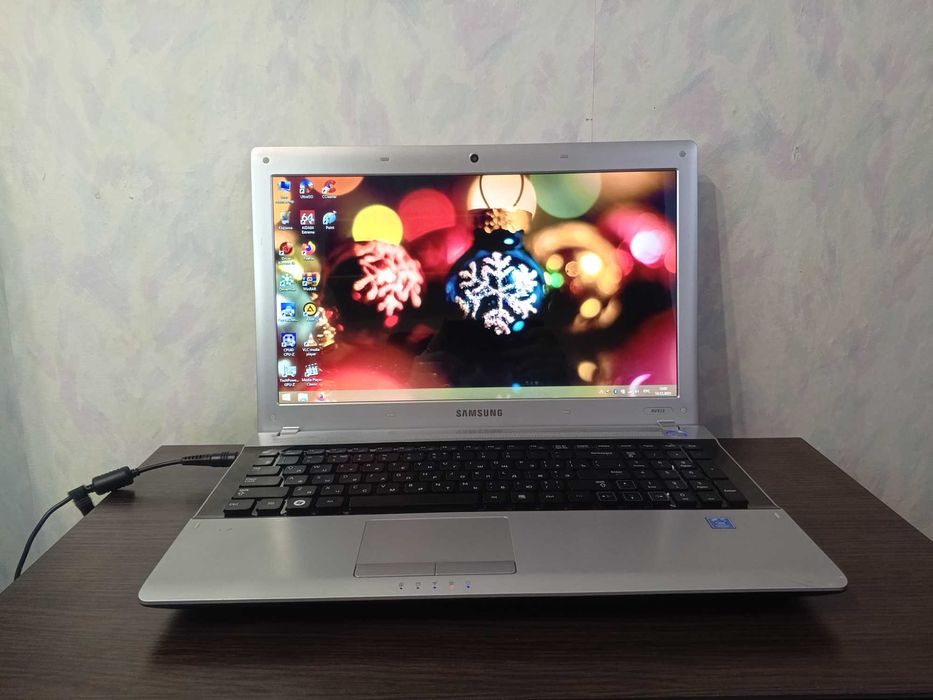 15.6”,AMD Dual-CoreE-450,5GBDDR3,500HDD,ноутбук SAMSUNG RV513