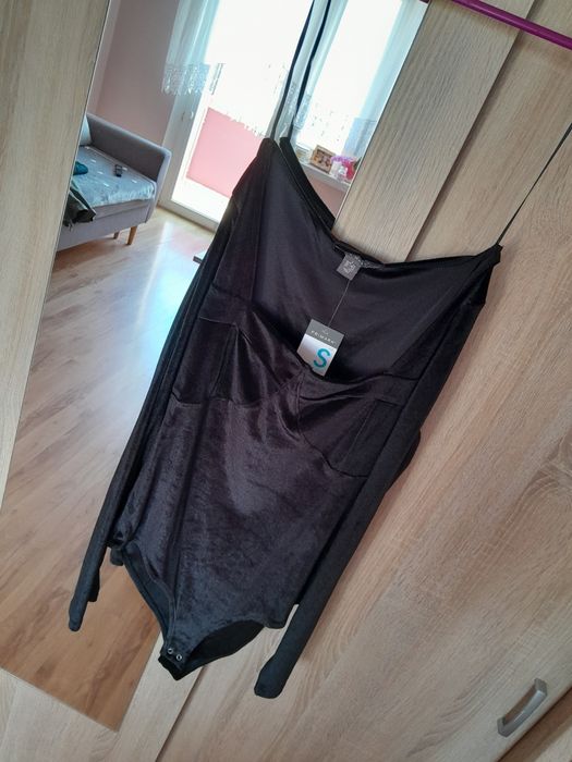 Nowe z metkami! Body welurowe