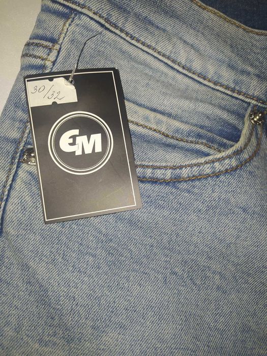 Джинси  ( нові )
