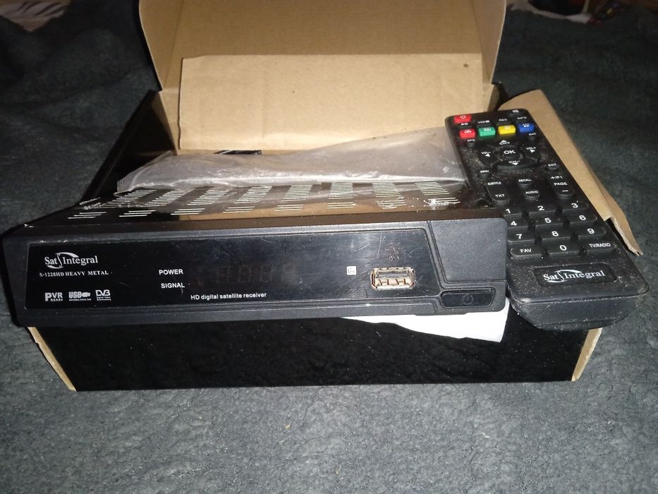 Продам ресивер sat integral s-1228 hd б/у