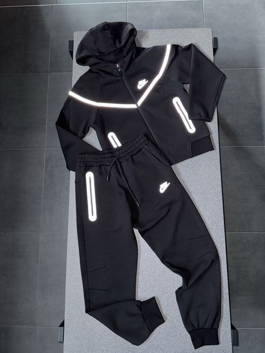 Костюм Nike Tech reflective р140-176